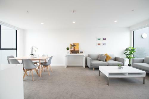 Chelseabay Modern Apartments