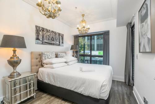 Apartamento Corporate, Spacious Staycation - Sky Tower Views