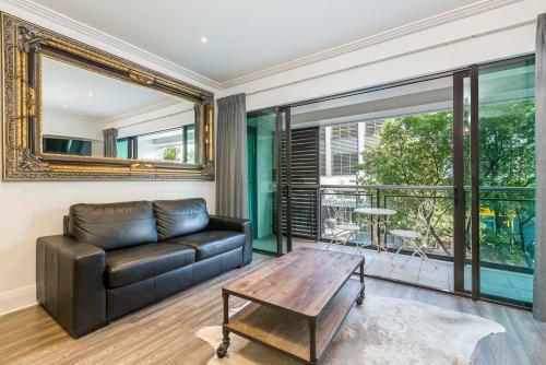Apartamento Corporate, Spacious Staycation - Sky Tower Views
