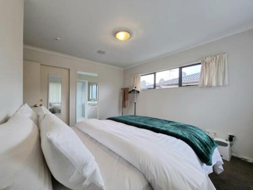 Beautiful 3br House, Westgate