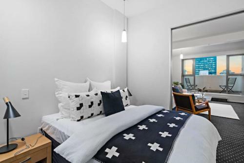 Apartamento Chic And Spacious Cbd Loft - 2 Beds City Views