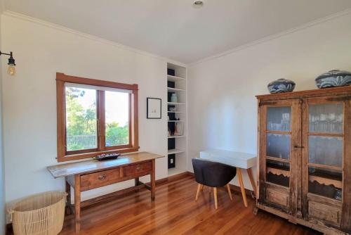 The Kauri Retreat With Sea Views - Spa Pool