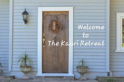The Kauri Retreat With Sea Views - Spa Pool