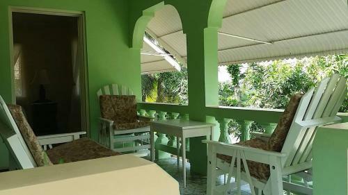 Rock Side 3 Bedroom Villa On The Beach