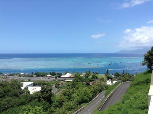 Apartamento Beau Duplex 2 Chambres Vue Mer Punaauia