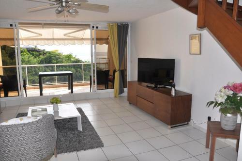 Apartamento Beau Duplex 2 Chambres Vue Mer Punaauia