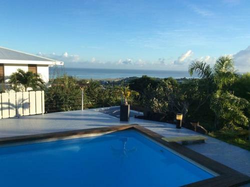 Hostal Bungalow Premium Tahiti
