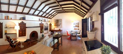 Quiet House In Malaga