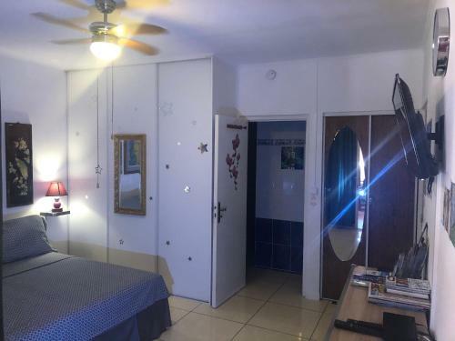 Hostal Tahiti Studio B&B