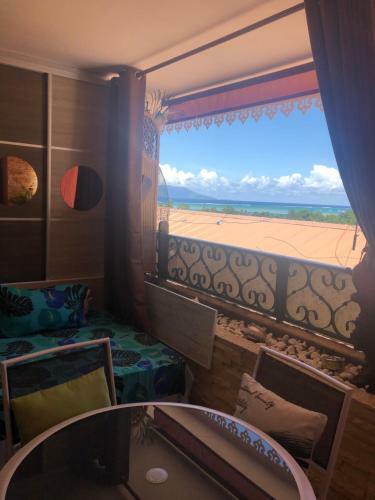 Hostal Tahiti Studio B&B