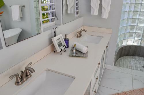Luxury Living With A View La Caye Villa