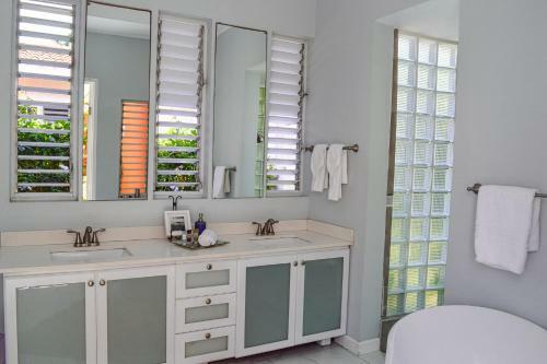 Luxury Living With A View La Caye Villa