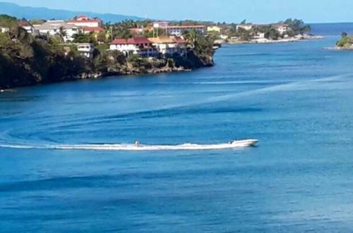 Hostal Rockcliff Villa