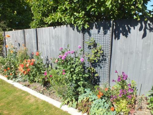 Perfect Home, Stunning Gardens - Aidanfield Gardens Bellissimo