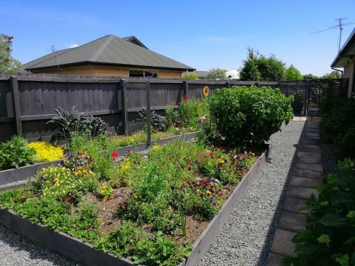 Perfect Home, Stunning Gardens - Aidanfield Gardens Bellissimo