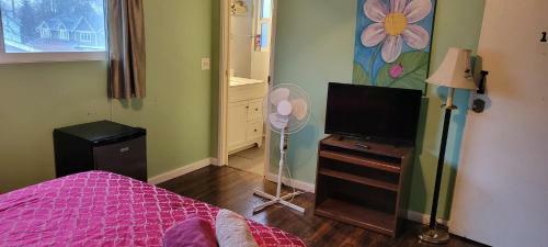 All Inclusive - Cheap Master Bedroom With Bus Route