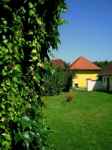 Hostal Skorianzhof