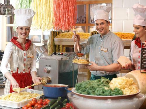 Hotel Landzeit Autobahn-restaurant Steinh�usl Bei Wien