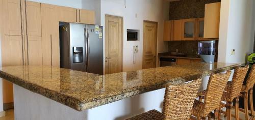 Apartamento Acapulco Rentals- Ph Milo