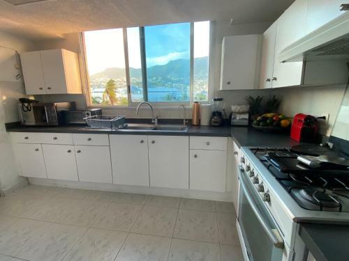 Beachfront Apartment In Acapulco, Ideal For Vacation Or Remote Working