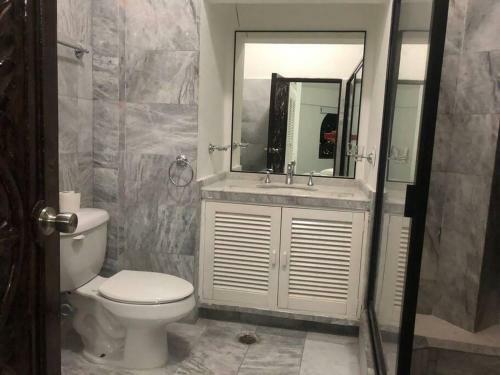 Apartment With Great Location And View To Acapulco