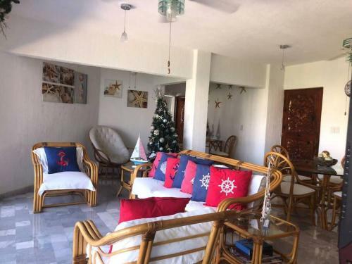 Apartment With Great Location And View To Acapulco