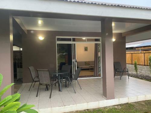 Hostal Lokai House