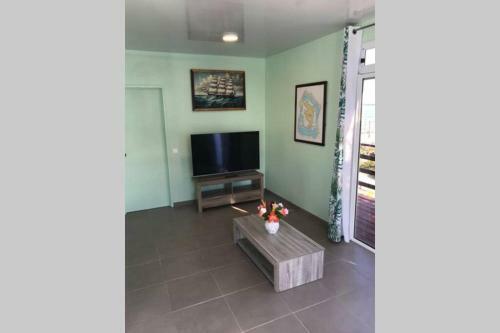 Matira Beach Bungalow Waterfront