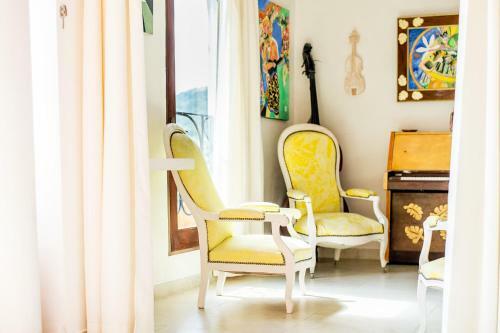 Hostal Villa Yrondi