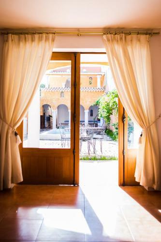 Hostal Villa Yrondi