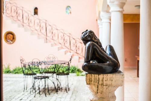 Hostal Villa Yrondi