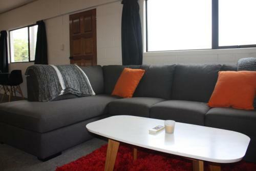 Gateway To Peninsula (downstairs Apartment)