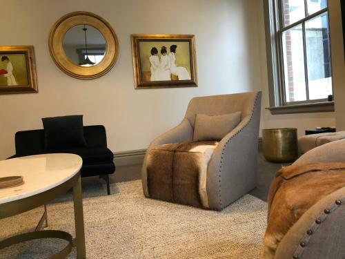 The Burlington Luxury Octagon Apartment