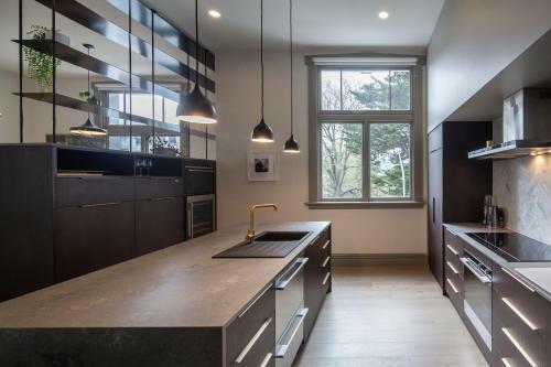 The Burlington Luxury Octagon Apartment