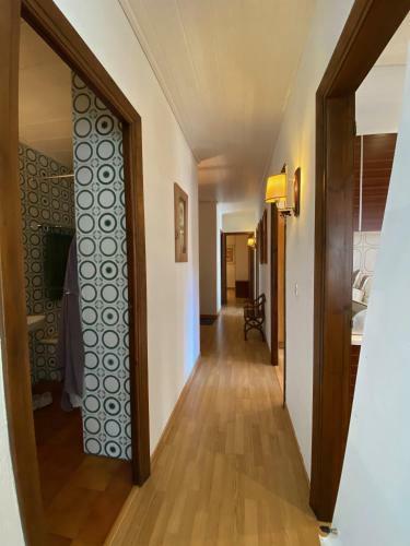 Beautiful And Bright Apartment, 500m From Cable Car