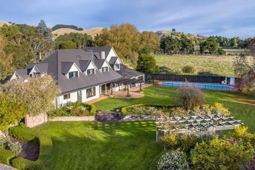 Villa Longbush Estate
