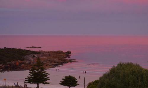 Bed & Breakfast Seascape Beach House