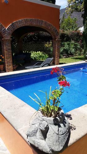 Mexican 1 Level Hacienda