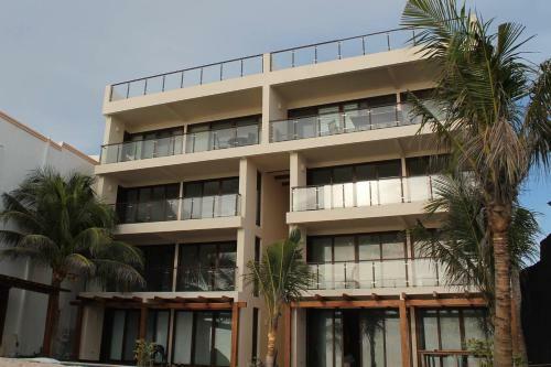 New Luxury Beachfront Penthouse