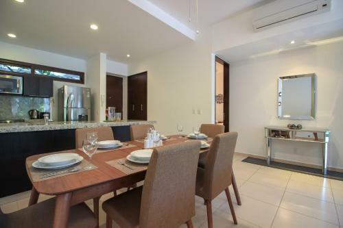 Fantastic Apartment Sensational Private Terrace With Pool View Surrounded By Lush Gardens
