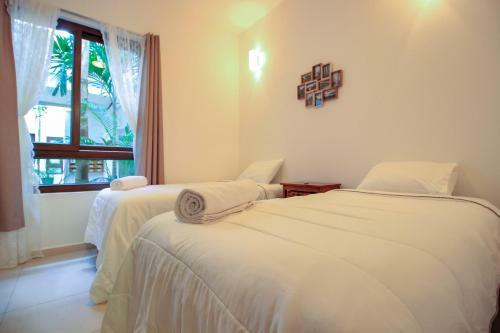 Fantastic Apartment Sensational Private Terrace With Pool View Surrounded By Lush Gardens