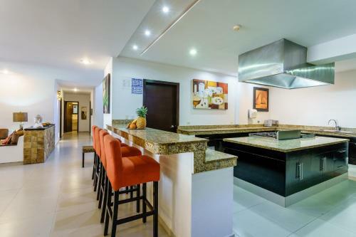 Bellamar! Incredible Beach Front Villa! Accept Events