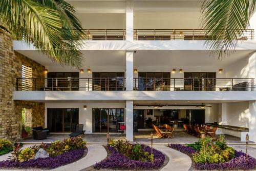 Bellamar! Incredible Beach Front Villa! Accept Events