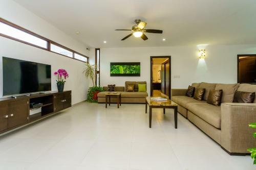 Bellamar! Incredible Beach Front Villa! Accept Events