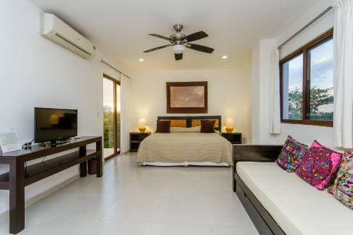Bellamar! Incredible Beach Front Villa! Accept Events