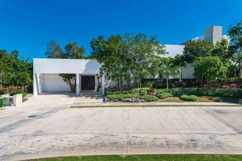 Villa Maya- Luxury Mansion