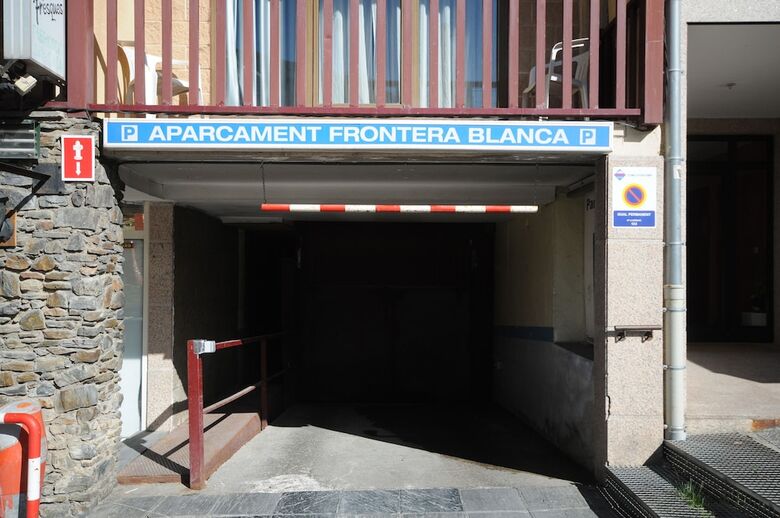 Apartamentos Frontera Blanca 3000