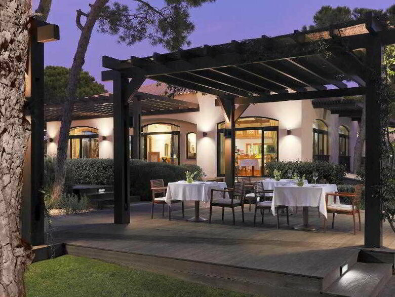 Pine Cliffs Hotel, A Luxury Collection Resort