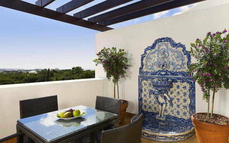 Pine Cliffs Hotel, A Luxury Collection Resort