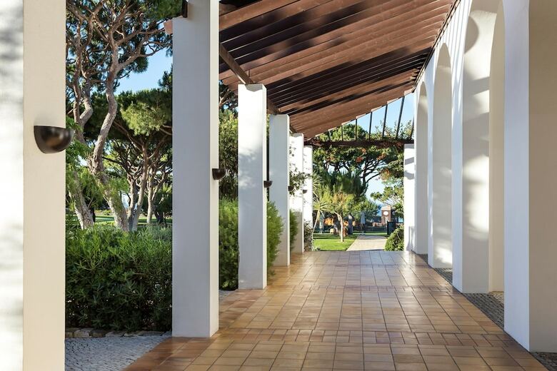 Pine Cliffs Hotel, A Luxury Collection Resort